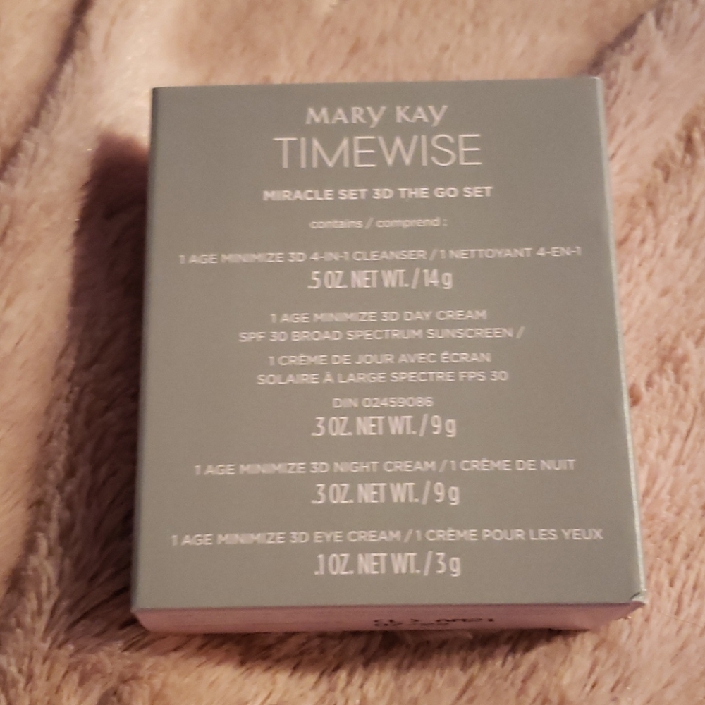 NEW Mary Kay Miracle 3D Go set combo to oily